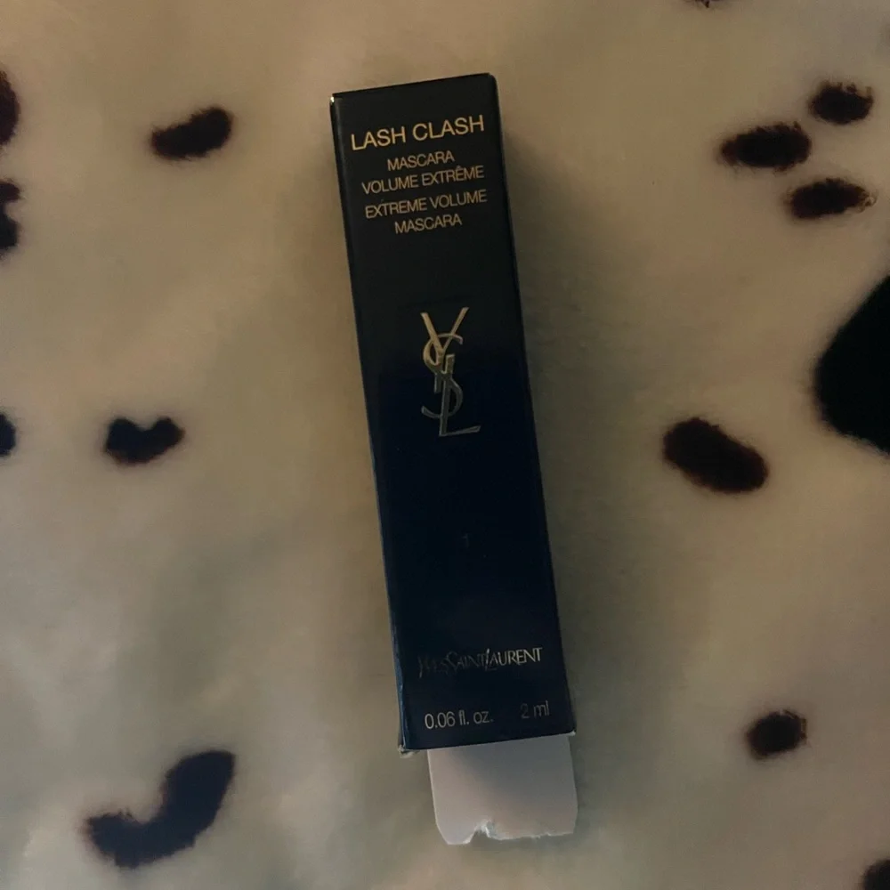 ✨NEW TRAVEL SIZE MAKEUP BUNDLE✨ - Picture 4 of 5